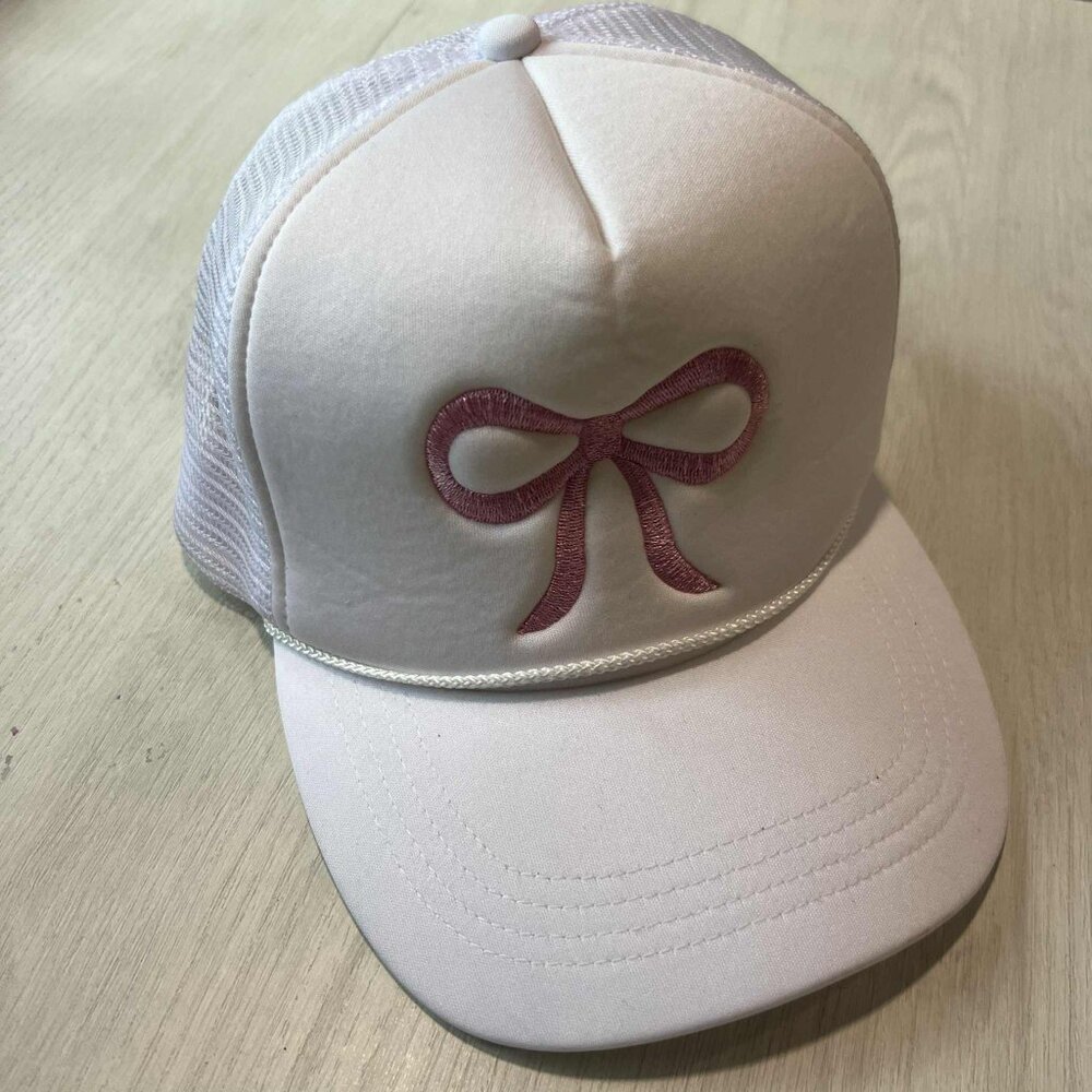 bow hat